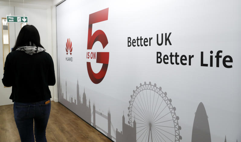 Regno Unito, Huawei esclusa da forniture 5G, Boris Johnson si allinea a Trump Regno Unito, Huawei esclusa da forniture 5G, Boris Johnson si allinea a Trump