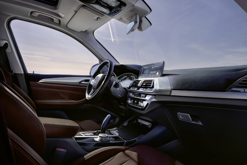 BMW iX3, il primo SAV completamente elettrico BMW iX3, il primo SAV completamente elettrico