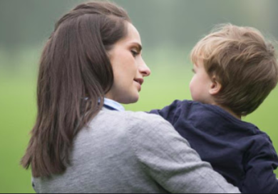 Mantenimento: “Mia figlia vive col padre, devo versarle l’assegno?”