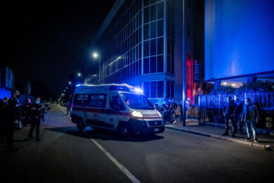 Scoppia lite tra sudamericani in Darsena, due feriti gravi