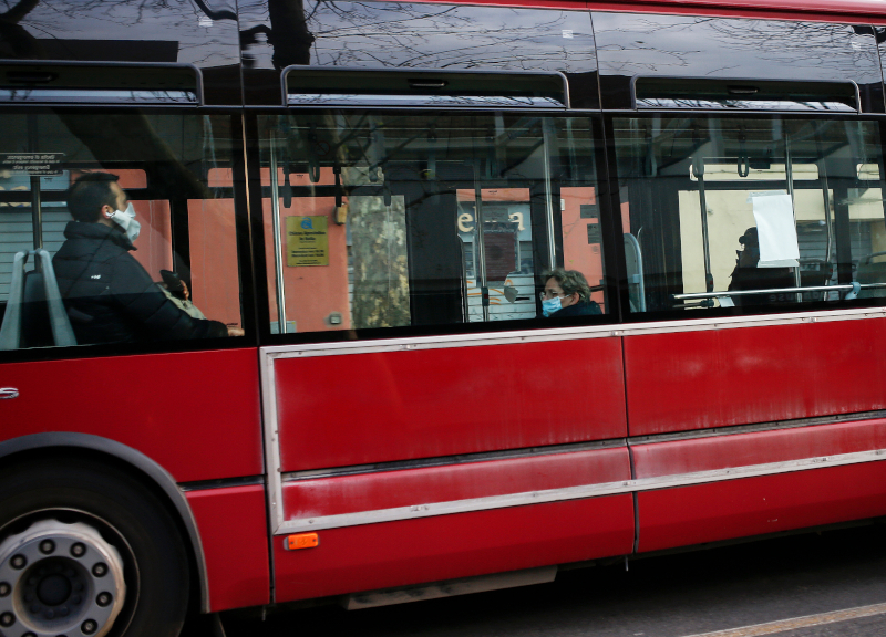Ubriachi sul bus Atac, scoppia la rissa: autista si ferma e li fa denunciare Ubriachi sul bus Atac, scoppia la rissa: autista si ferma e li fa denunciare