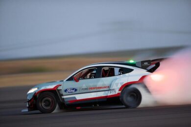 Ford presenta Mustang Mach-E 1400, completamente elettrica