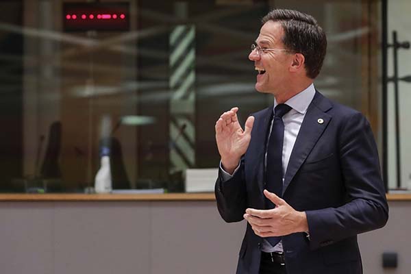 Consiglio Ue, foto della maratona. Gli scatti dei protagonisti a Bruxelles Consiglio Ue, foto della maratona. Gli scatti dei protagonisti a Bruxelles