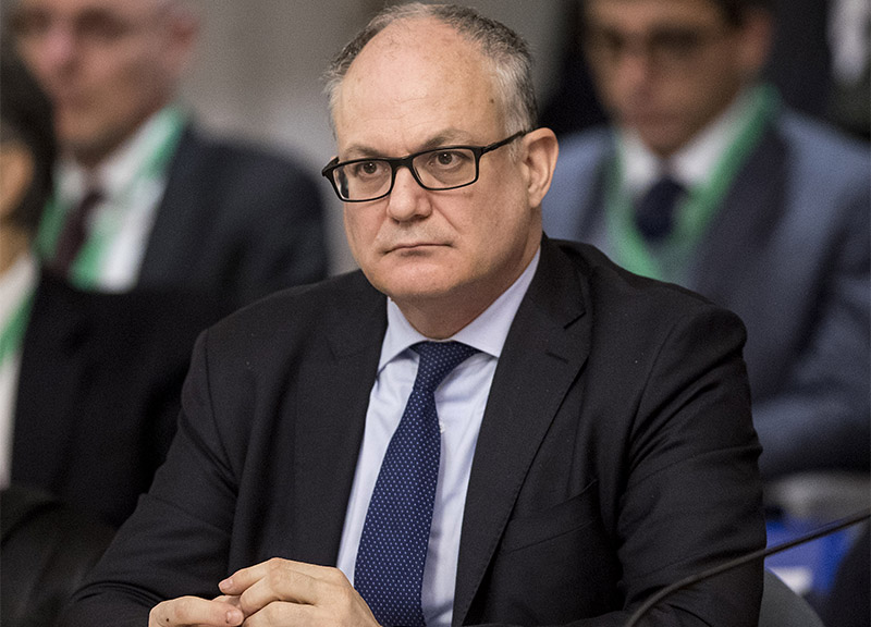 Gualtieri: “Con lo scostamento giù le tasse rinviate a settembre” Gualtieri: “Con lo scostamento giù le tasse rinviate a settembre”