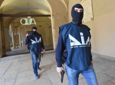 Mafia, 10 milioni di euro sequestrati all’imprenditore del “Sistema Siino”