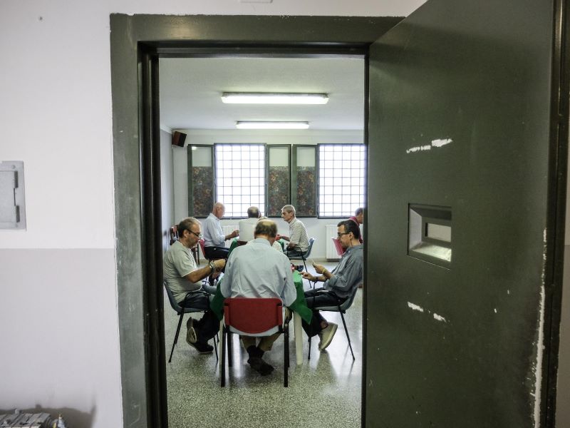 Il Carcere di Bollate ridà vita a 8mila dispositivi elettronici donati da Snam Il Carcere di Bollate ridà vita a 8mila dispositivi elettronici donati da Snam