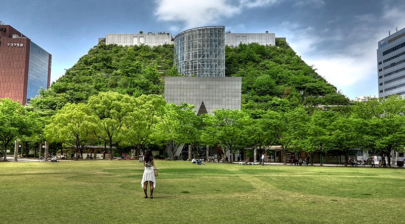 Giappone: compie 25 anni Acros Fukuoka, antenato del Bosco Verticale di Milano