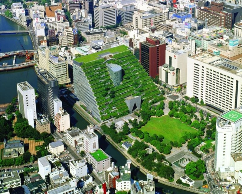 Giappone: compie 25 anni Acros Fukuoka, antenato del Bosco Verticale di Milano