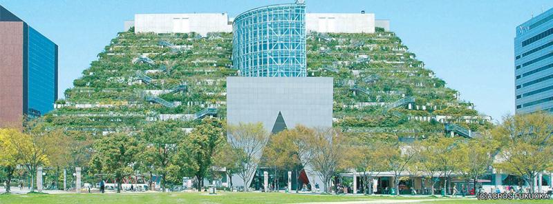 Giappone: compie 25 anni Acros Fukuoka, antenato del Bosco Verticale di Milano