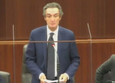 Camici a Regione Lombardia, Fontana interviene in consiglio. VIDEO