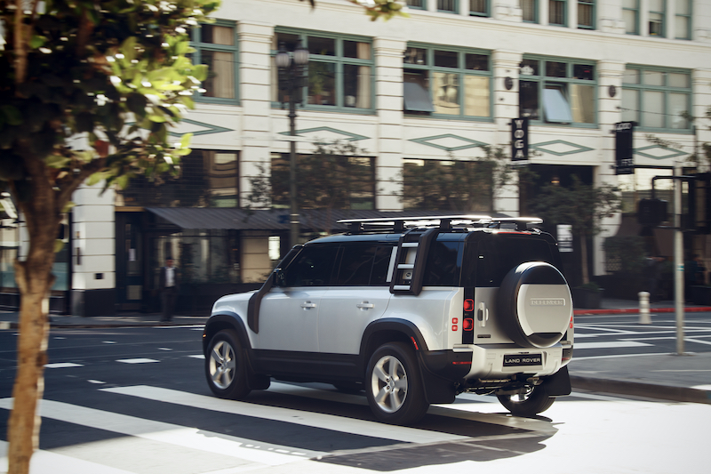 Tradizione e innovazione per la nuova Land Rover Defender Tradizione e innovazione per la nuova Land Rover Defender