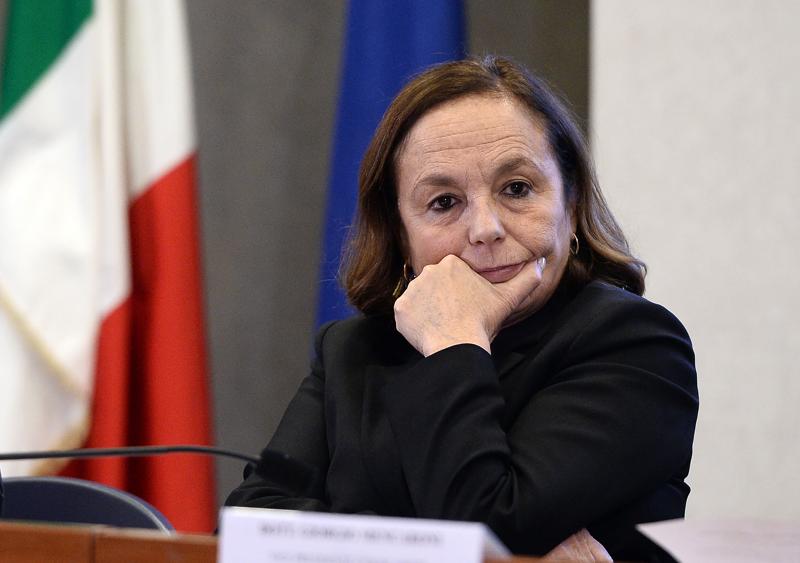 Migranti, Lamorgese: ‘Pericolo sanitario, fermiamo i flussi dalla Tunisia’ Migranti, Lamorgese: ‘Pericolo sanitario, fermiamo i flussi dalla Tunisia’