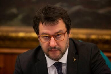 Speranza a Salvini: “Paese sia unito su igiene, distanza e mascherine”