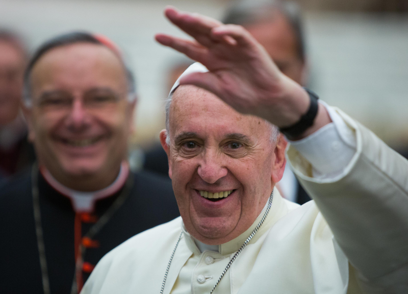 Papa Francesco telefona alla madre del 21enne romano morto per un’incidente Papa Francesco telefona alla madre del 21enne romano morto per un’incidente