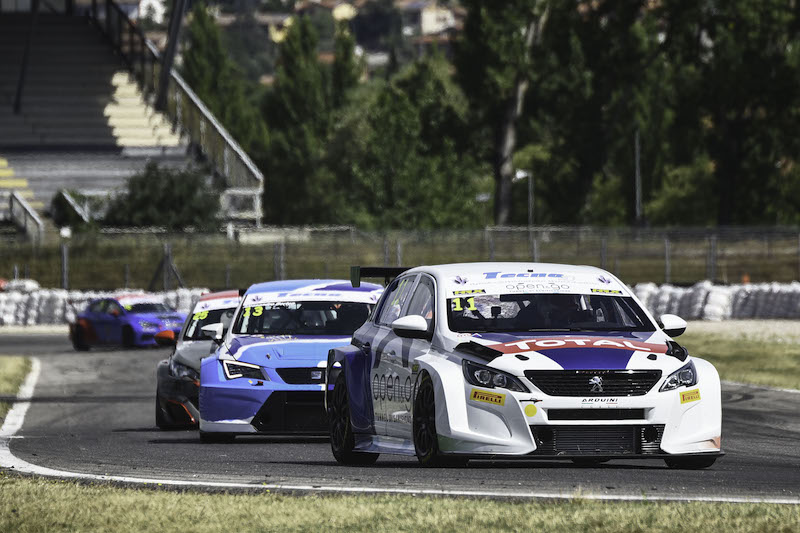 PEUGEOT 308TCR sale sul podio del Trofeo Supercup a Magione PEUGEOT 308TCR sale sul podio del Trofeo Supercup a Magione