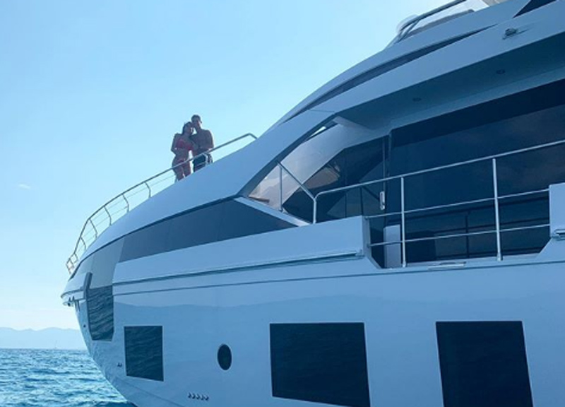 Cristiano Ronaldo e Georgina, vacanze sul nuovo yacht made in Italy da 6 milioni Cristiano Ronaldo e Georgina, vacanze sul nuovo yacht made in Italy da 6 milioni