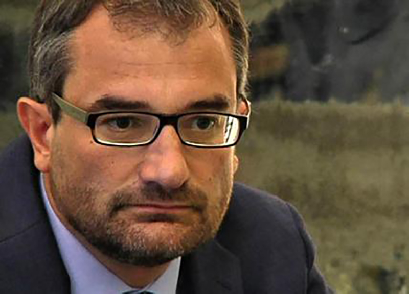 Viaggio di Luca Bianchi e Antonio Fraschilla sui compromessi del Mezzogiorno Viaggio di Luca Bianchi e Antonio Fraschilla sui compromessi del Mezzogiorno