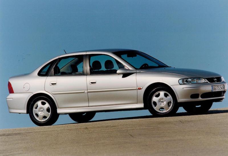25 anni fa Opel Vectra precorse i tempi
