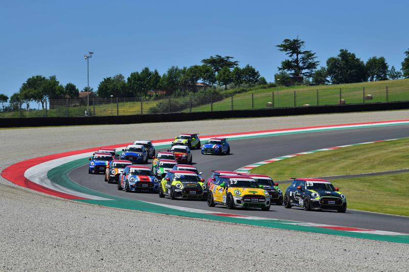 Galleria foto 'Mini Challenge in onda su Ms MotorTv' - foto 1