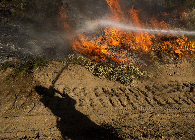 California, vasto incendio a est di LA: 8000 persone evacuate California, vasto incendio a est di LA: 8000 persone evacuate