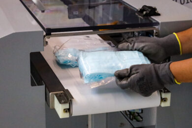 FCA:  avviata la produzione di mascherine a Mirafiori e Pratola Serra