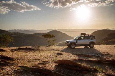 Land Rover, causa persa contro Ineos che produrrà un’auto simile al Defender
