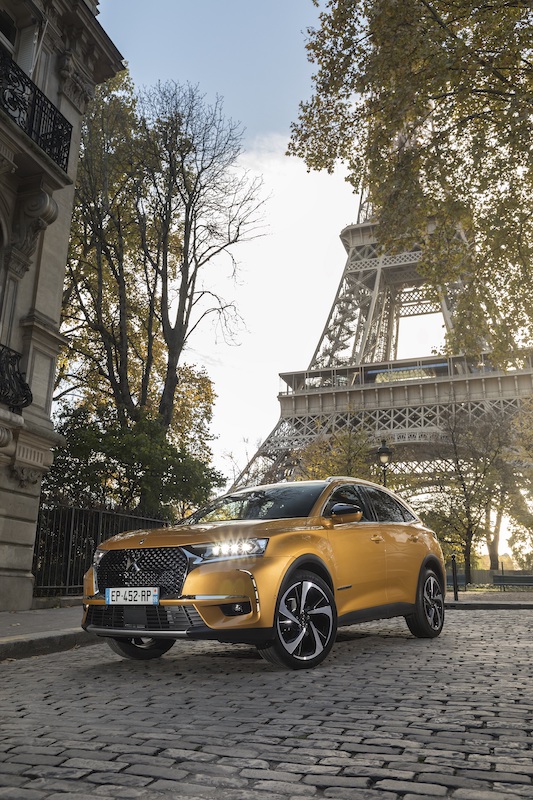DS7 Crossback, alza gli standard di comfort e tecnologia nel segmento premium DS7 Crossback, alza gli standard di comfort e tecnologia nel segmento premium