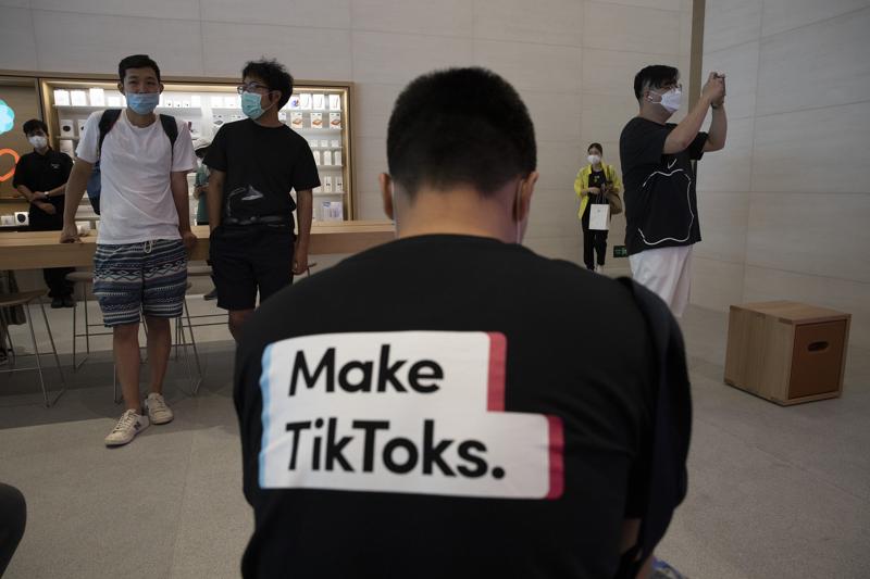 Trump firma il decreto anti-TikTok. Rumors: Microsoft punta a tutto il gruppo Trump firma il decreto anti-TikTok. Rumors: Microsoft punta a tutto il gruppo