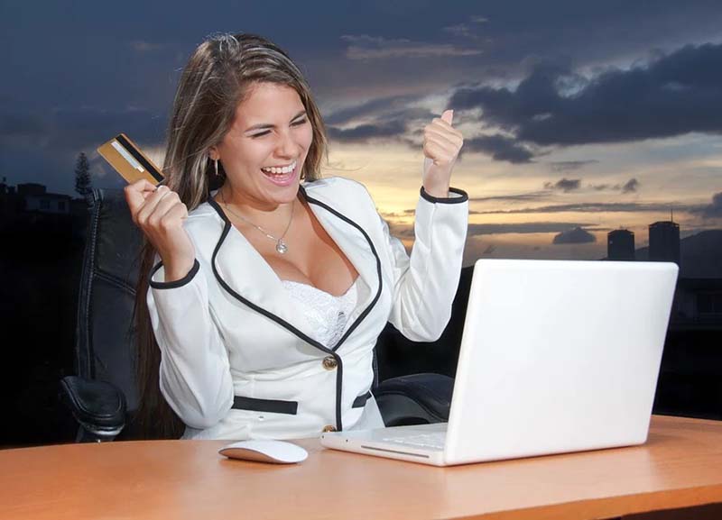 Pagamenti digitali, in Italia il 43% già non utilizza più i contanti Pagamenti digitali, in Italia il 43% già non utilizza più i contanti