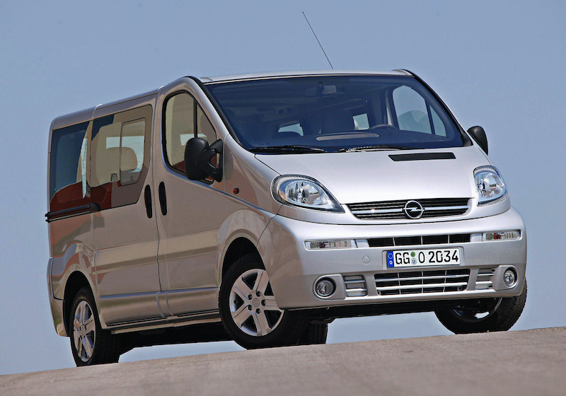 Opel Vivaro compie 20 anni, arriva la versione elettrica