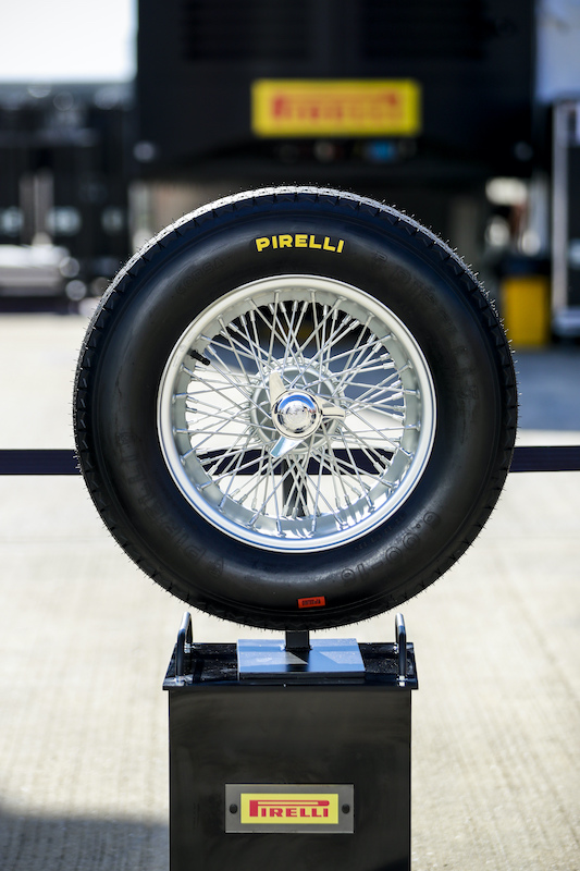 Pirelli Stella Bianca torna in pista a Silverstone Pirelli Stella Bianca torna in pista a Silverstone