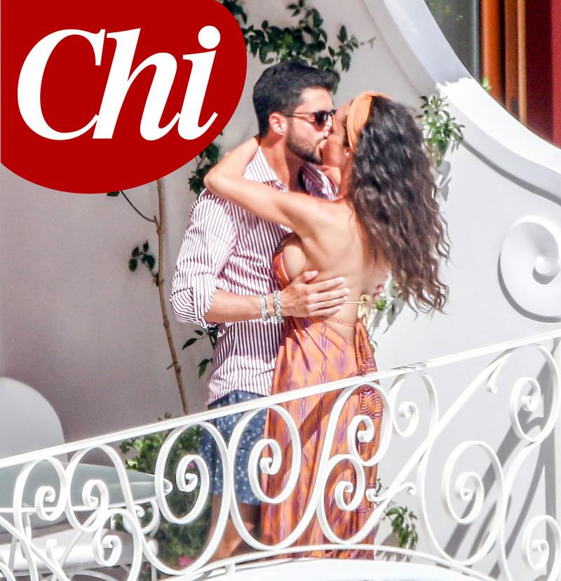 RAFFAELLA FICO al tramonto è poesia. LE FOTO RAFFAELLA FICO al tramonto è poesia. LE FOTO