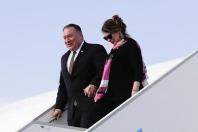 5G, Mike Pompeo in Europa centrale: inizia da Praga il tour anti-Huawei