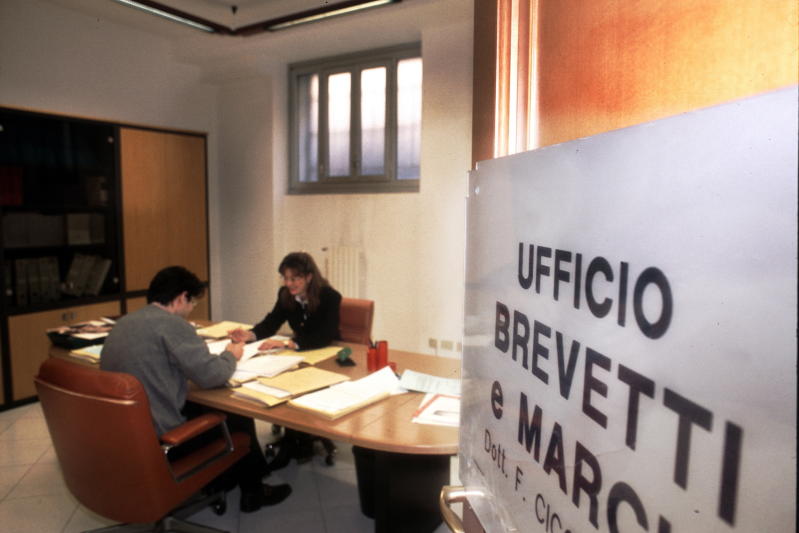 Come registrare un marchio già in uso: consigli, rischi, modifiche, decadenza Come registrare un marchio già in uso: consigli, rischi, modifiche, decadenza
