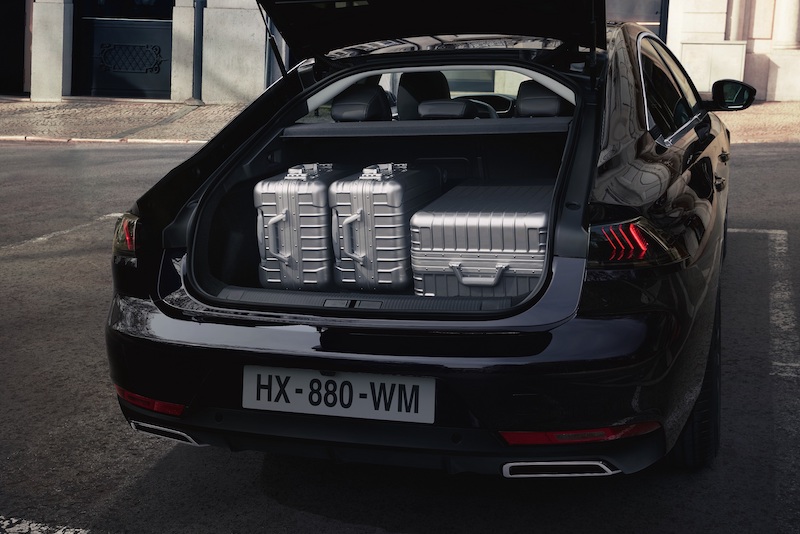 Nuove Peugeot: cambiando alimentazione, lo spazio non cambia Nuove Peugeot: cambiando alimentazione, lo spazio non cambia