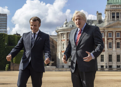 Guerra di quarantena fra Parigi-Londra. Borse ko.Crollano i titoli del turismo