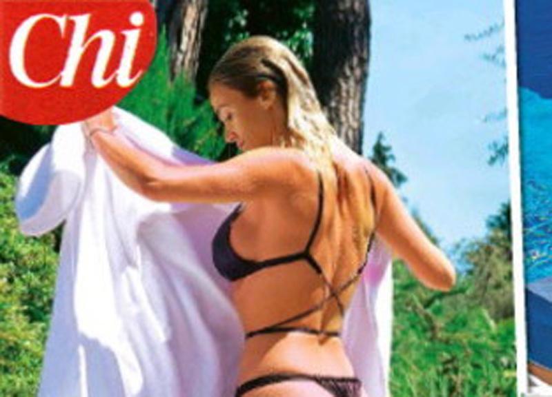 ELISABETTA CANALIS, una sirena con il mini-costume. Wanda Nara, Belen e… Foto delle vip