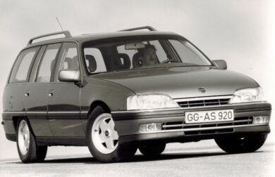 1990, Opel presenta la Omega