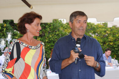A tavola sulla spiaggia, per la prima volta in Capannina con distanziamento