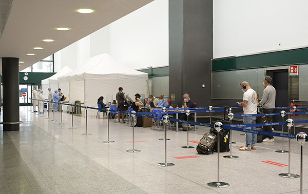 Malpensa da oggi test tampone Coronavirus ( a turisti ) Malpensa da oggi test tampone Coronavirus ( a turisti )