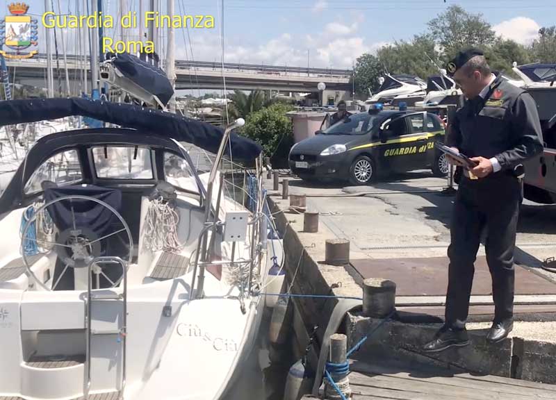 Ville, auto, barche e il Jailbreak Club: confiscati beni alla famiglia Mercuri Ville, auto, barche e il Jailbreak Club: confiscati beni alla famiglia Mercuri