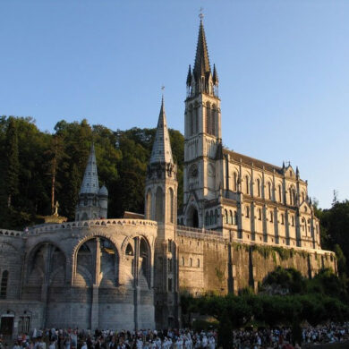 Coronavirus: a Lourdes niente pellegrini. Aperti solo 4 alberghi su 137