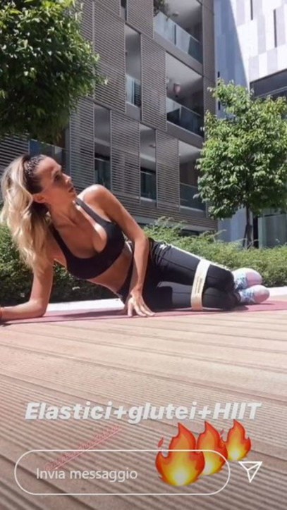 ELISABETTA GREGORACI, miss camicetta bagnata. Canalis, Diletta Leotta e… Le foto delle vip