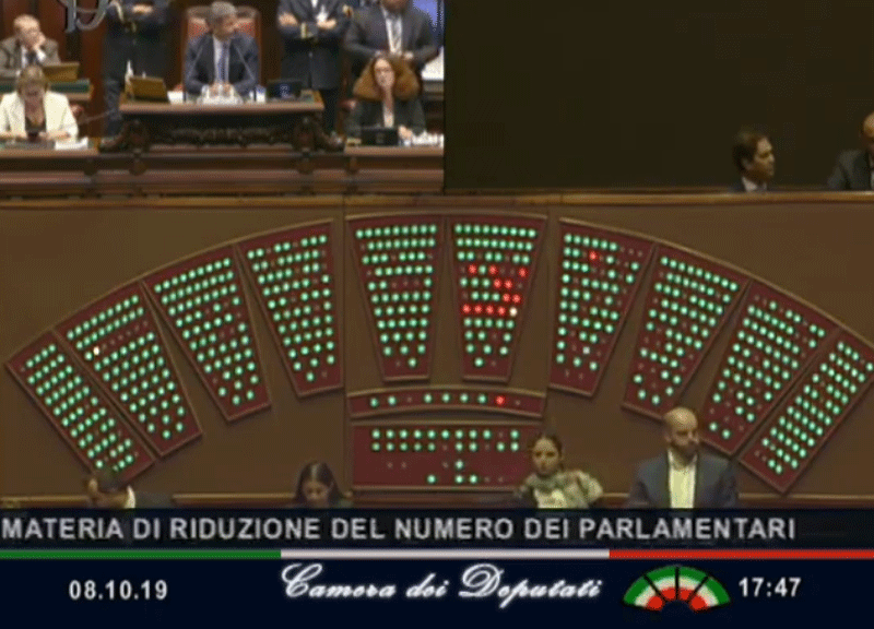 Referendum, ora il sì è a rischio. Cresce il fronte del no al taglio Referendum, ora il sì è a rischio. Cresce il fronte del no al taglio