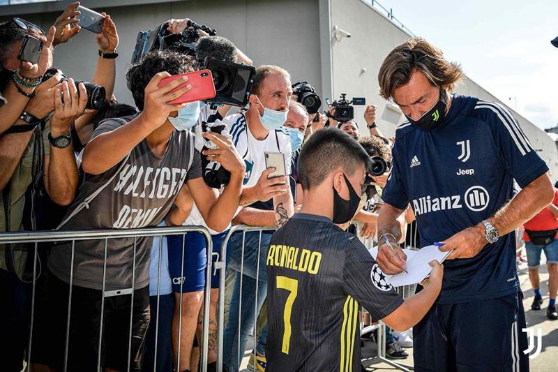 Juve, Pirlo alla Continassa: primo giorno da mister. TUTTE LE FOTO Juve, Pirlo alla Continassa: primo giorno da mister. TUTTE LE FOTO