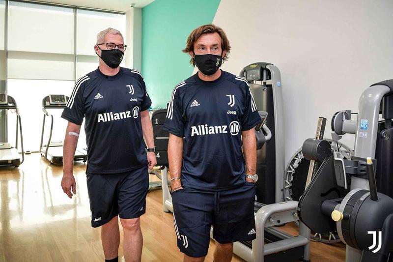 Juve, Pirlo alla Continassa: primo giorno da mister. TUTTE LE FOTO Juve, Pirlo alla Continassa: primo giorno da mister. TUTTE LE FOTO