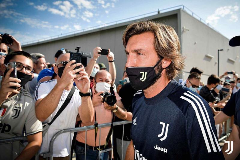 Juve, Pirlo alla Continassa: primo giorno da mister. TUTTE LE FOTO Juve, Pirlo alla Continassa: primo giorno da mister. TUTTE LE FOTO