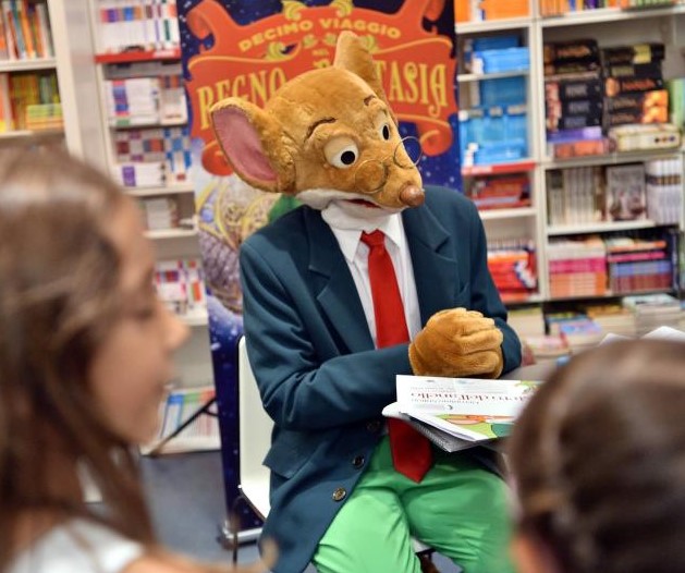 Pompei: il topo-giornalista Geronimo Stilton racconta gli scavi ai più piccoli Pompei: il topo-giornalista Geronimo Stilton racconta gli scavi ai più piccoli
