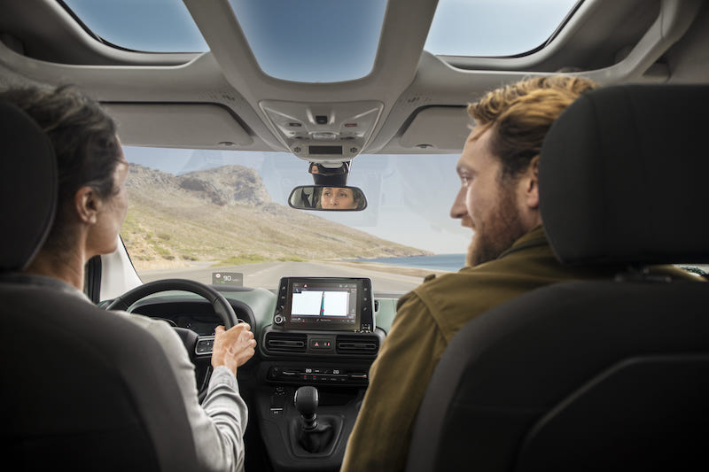 Citroen: Color Head Up Display per essere sempre concentrati sulla guida Citroen: Color Head Up Display per essere sempre concentrati sulla guida