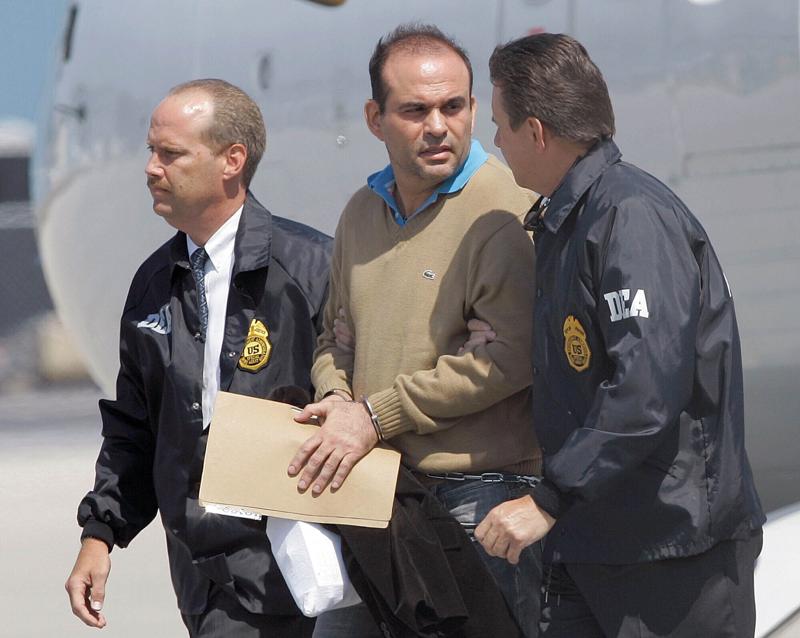 Colombia, il narcotrafficante Salvatore Mancuso estradato in Italia Colombia, il narcotrafficante Salvatore Mancuso estradato in Italia